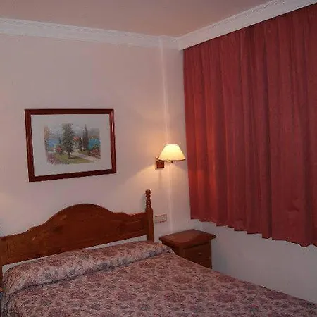 Casa Vella Hotel 3*